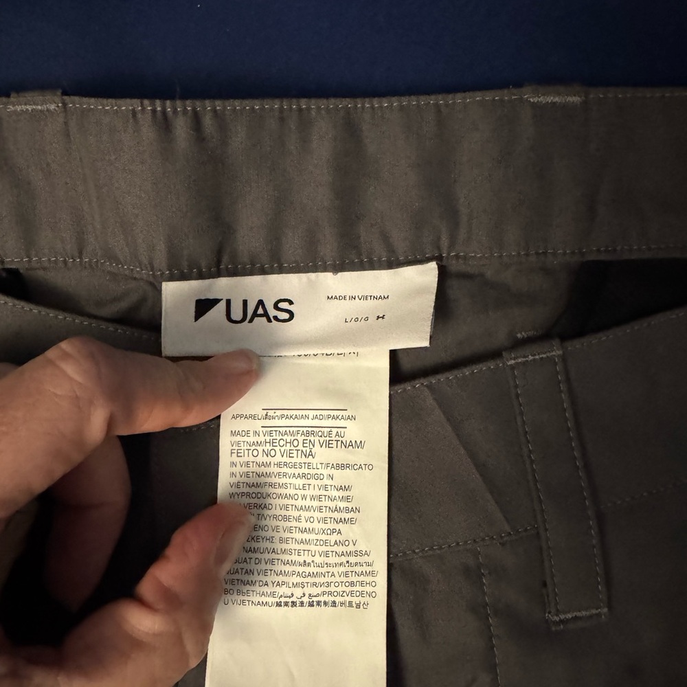 Under Amour Sportswear collection with Tim Coppens athletic cargo pants Sz L